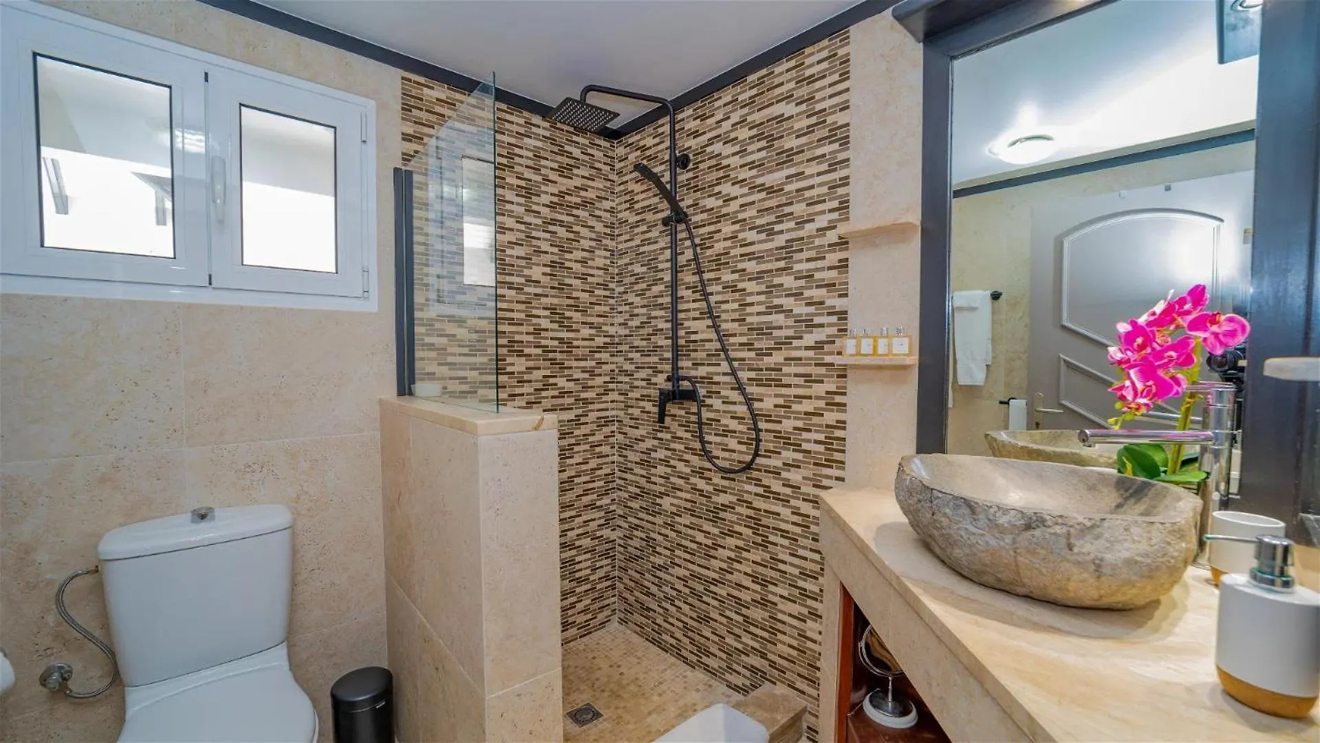 3BR Charming Seaside Villa With Private Pool غوستافي سانت بارتيليمي
